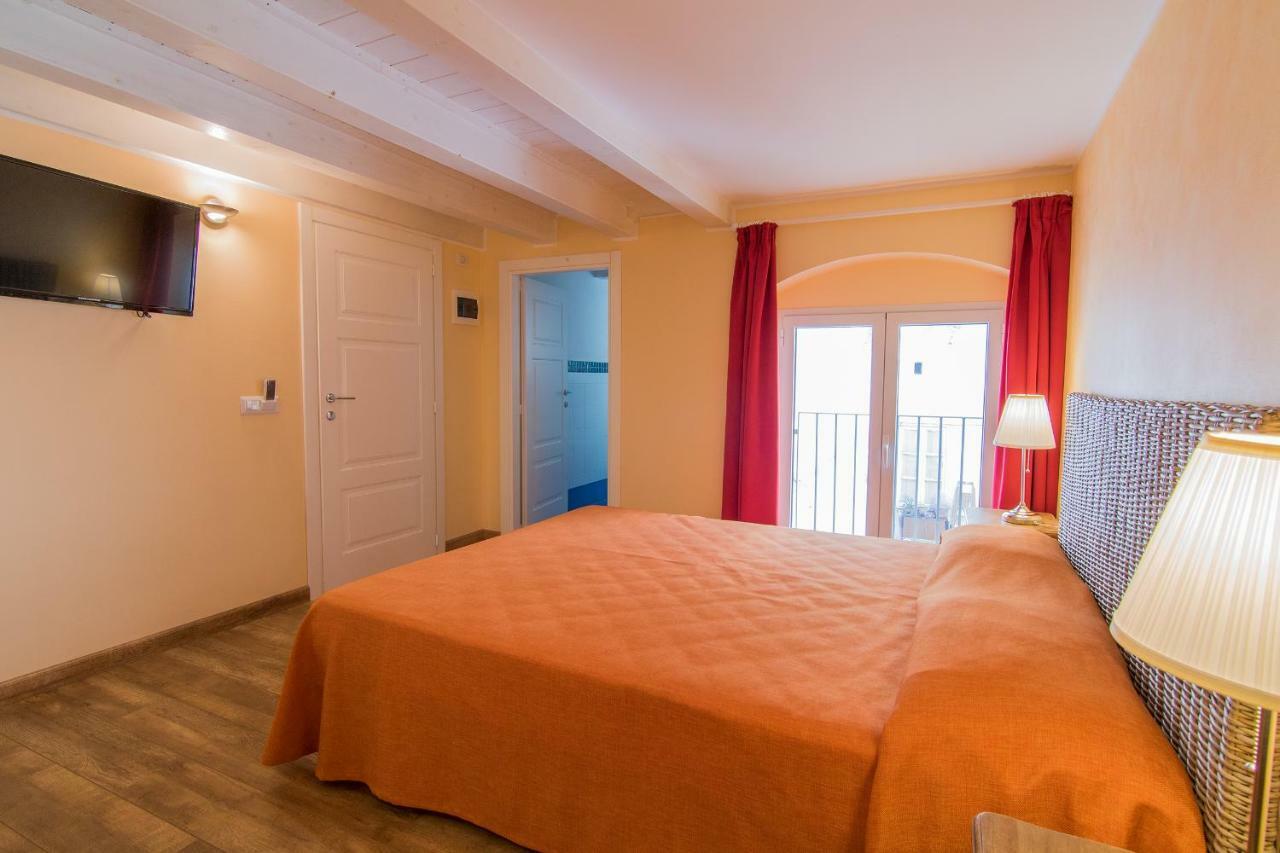 B&B Apollo Syracuse Eksteriør bilde